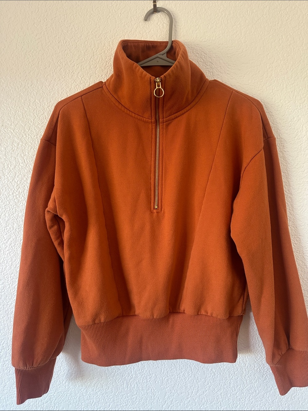 Rust 1/4 zip pullover!
